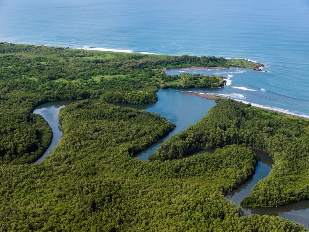 Central Pacific Oceanfront development property of 464acre totally